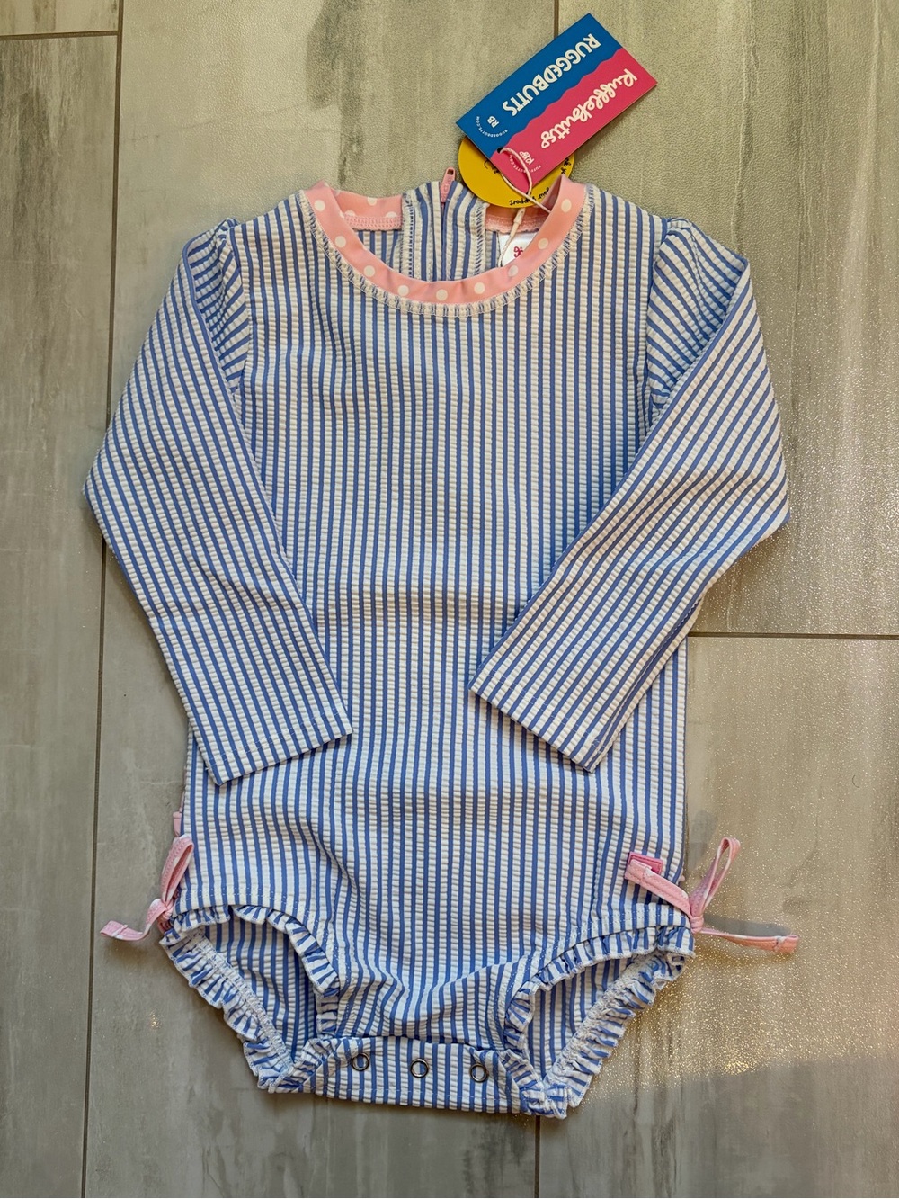 NWT RuffleButts Classic Blue Seersucker Long Sleeve Rash Guard Swimsuit girls 2T